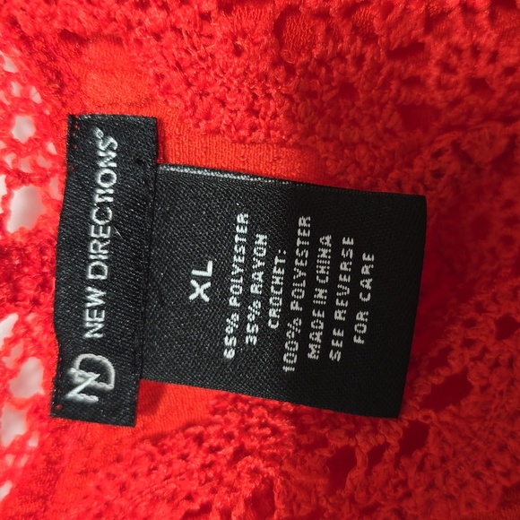 New Direction Orange in color Mid sleeve shirt. Size XL - Picture 4 of 4